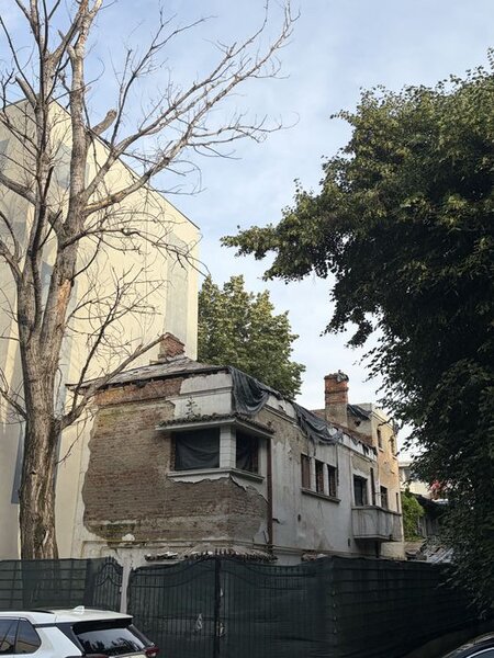 Dorobanti, vanzare casa batraneasca cu teren